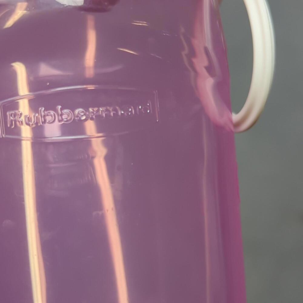 Set of 2 RUBBERMAID Chug Style Flip Top 14 oz. Plastic Drink Bottles 7M21 - Picture 5 of 7